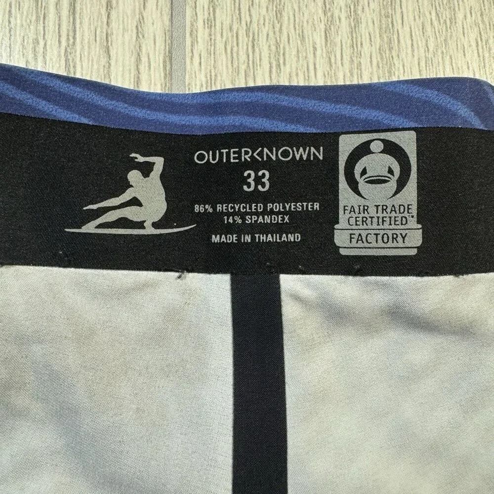 Outerknown Board Shorts Men’s 33 x 9 Blue Striped Stretch Skate Surfwear Beach